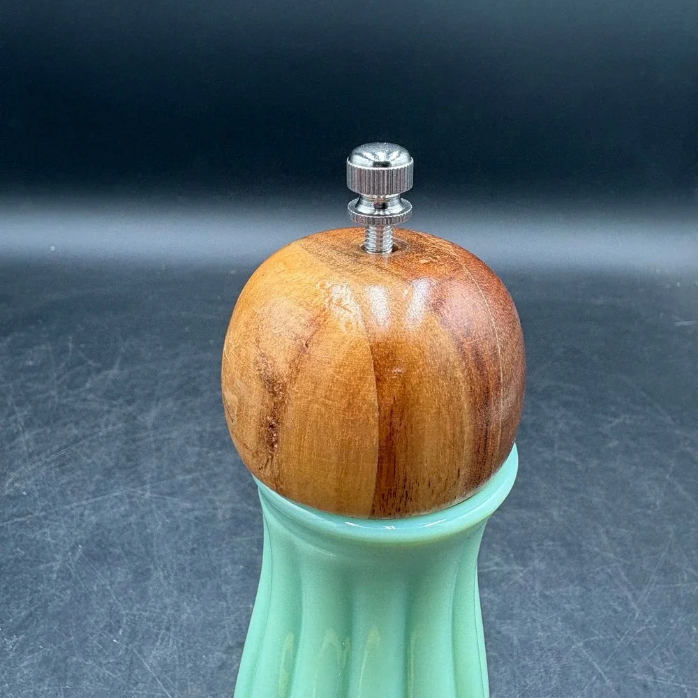 Vtg Jadeite Glass and Wood Pepper Mill Grinder Ribbed Green Farmhouse 8.5